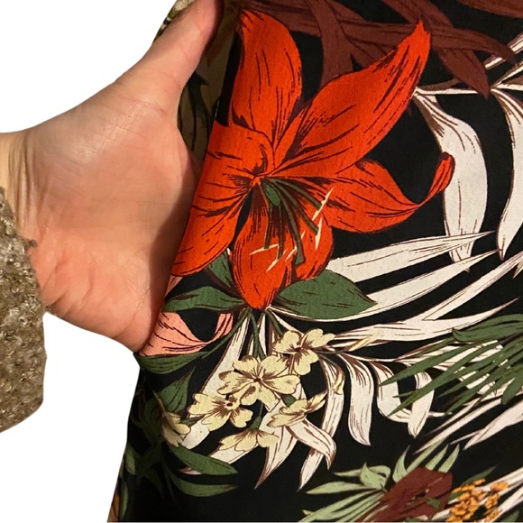 VIOLET RUBY sleeveless TROPICAL FLORAL maxi dress, contrasting, M-L - Picture 4 of 9